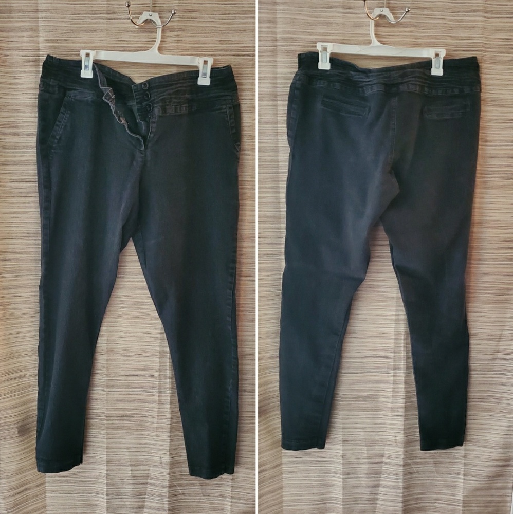 Dark grey wash denim "skinny" jeans